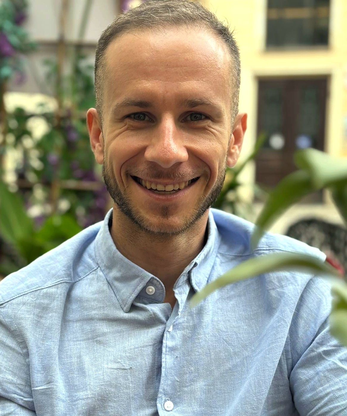 Dr. Karol Abratkiewicz